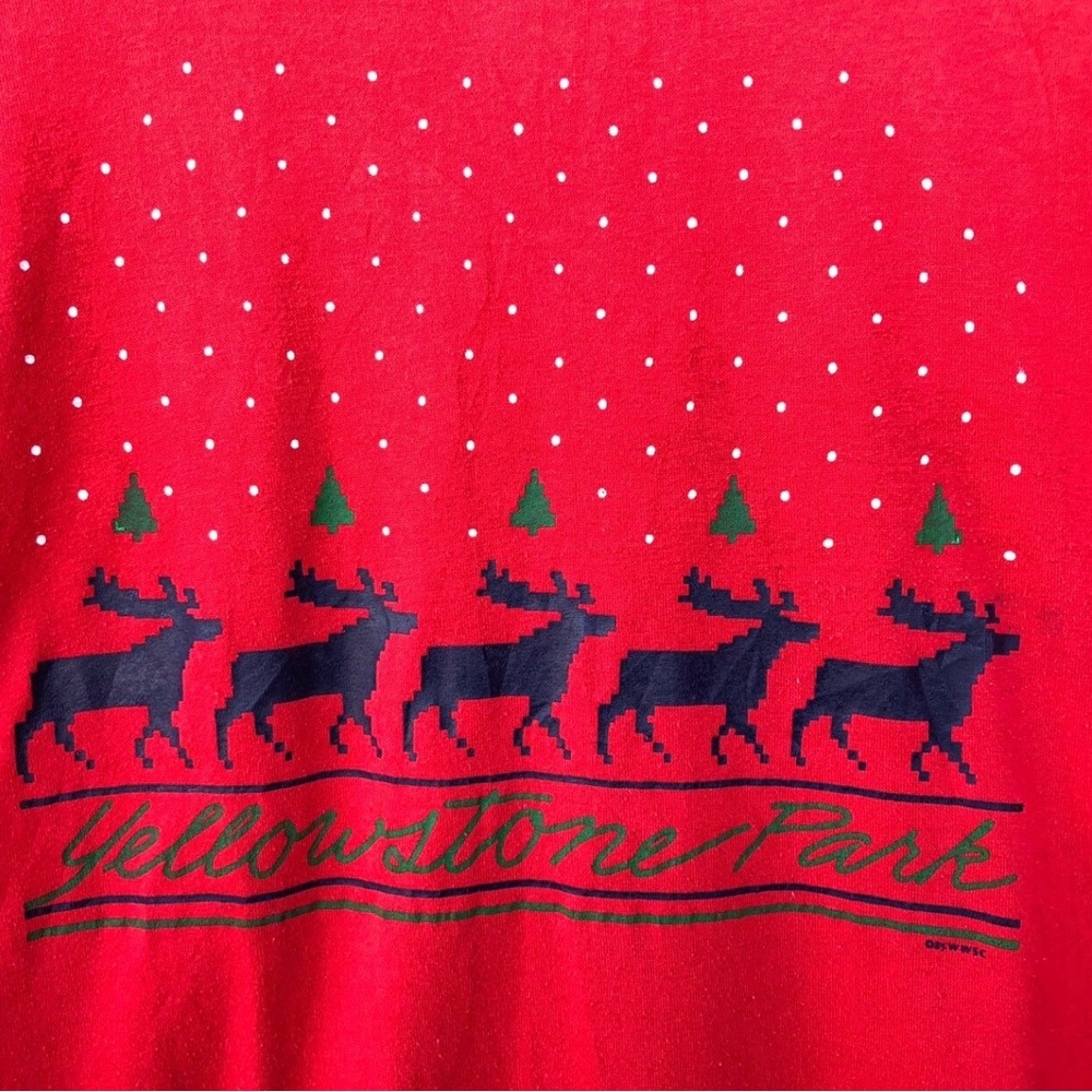 Vintage reindeer t-shirt Christmas red graphic tee 80s single stitch Yellowstone